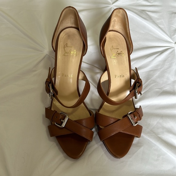 Christian Louboutin heels size 40 1/2 - Picture 8 of 10